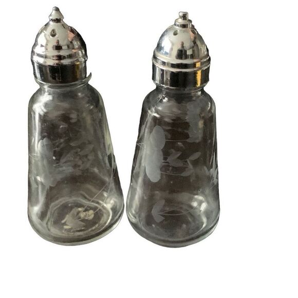 Vintage PRINCESS HOUSE Heritage Pattern Salt & Pepper Shakers - Picture 1 of 10